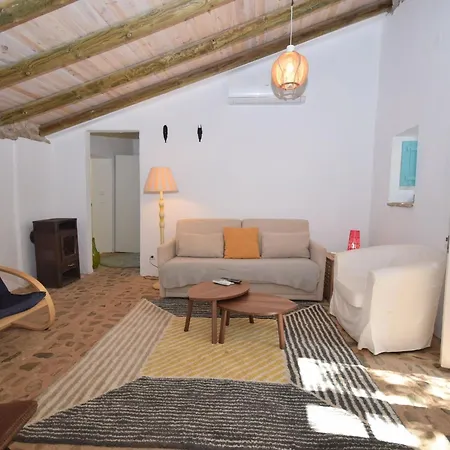 Attractive Portuguese Farm With Modern Decoration Сasa de vacaciones *